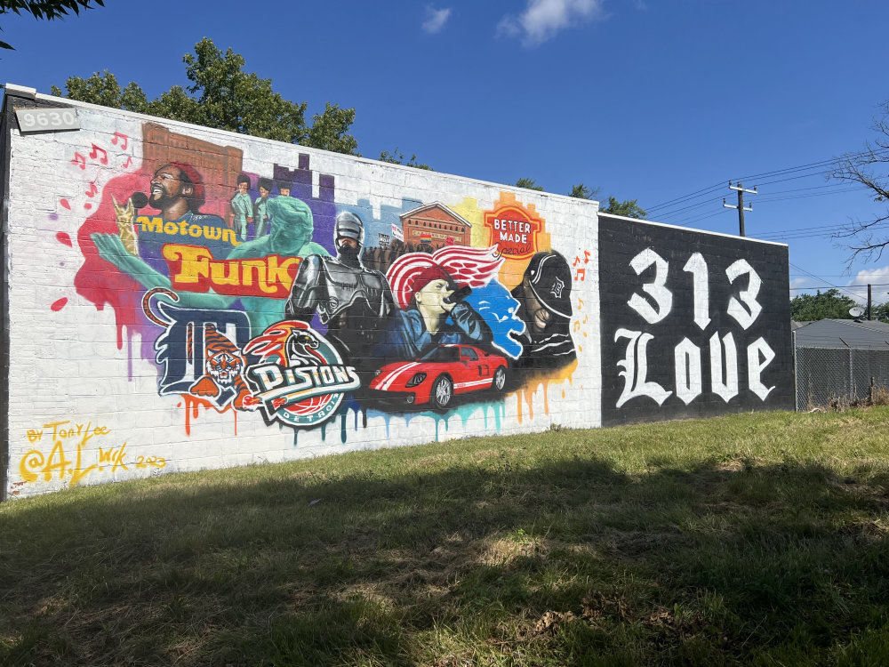 mural in Detroit by artist Tony Lee.