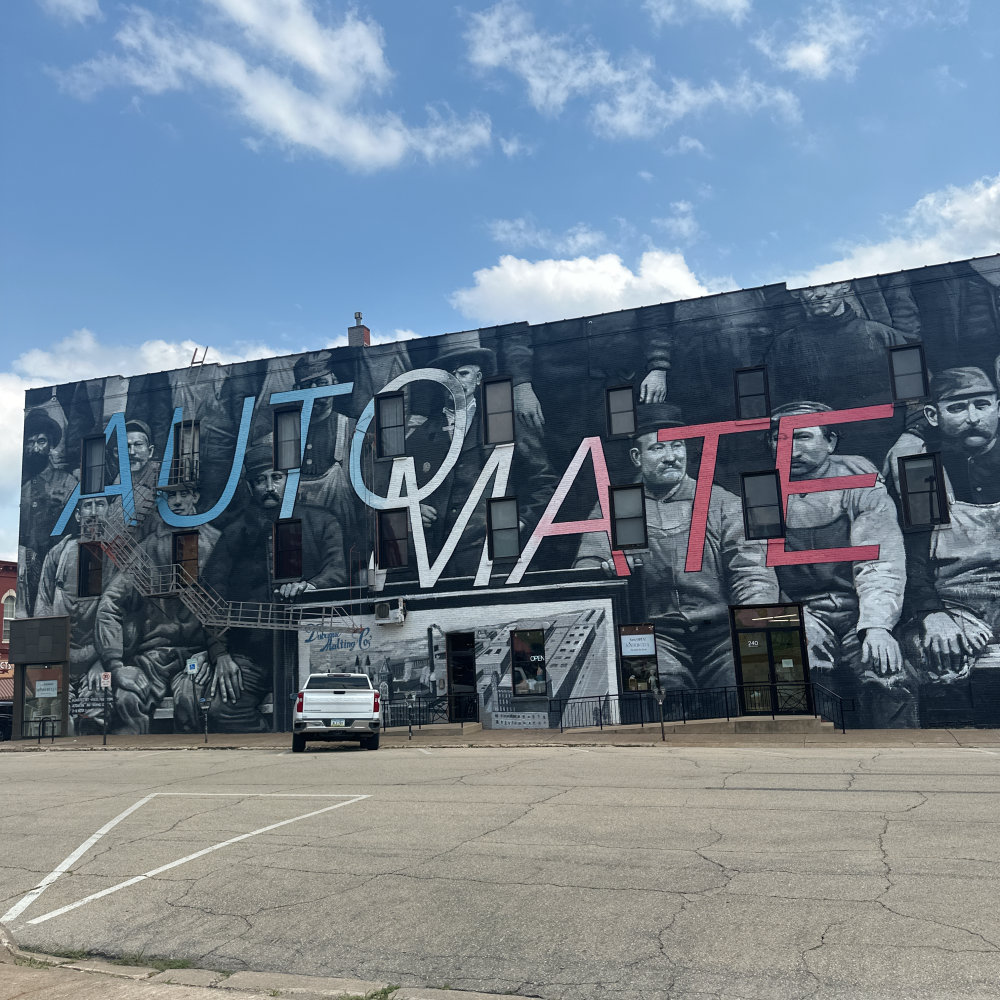 mural in Dubuque by artist unknown.