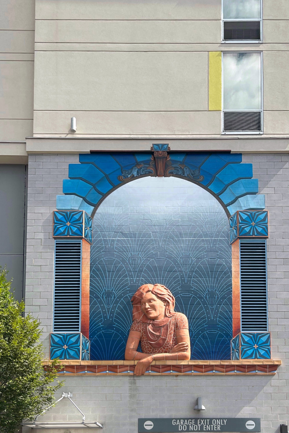 mural in Asheville by artist unknown.