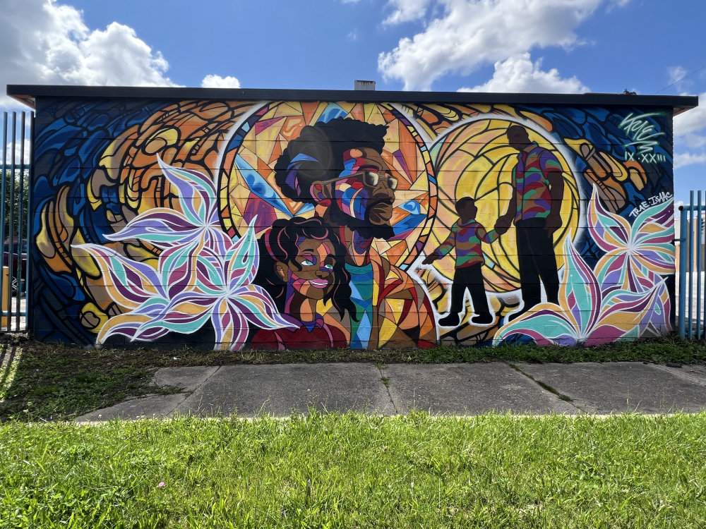 mural in Detroit by artist Trae Isaac.