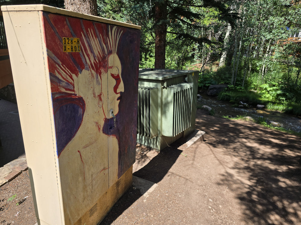 mural in Vail by artist unknown.