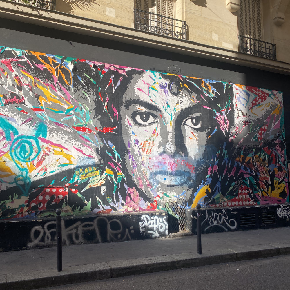 mural in Paris by artist unknown.