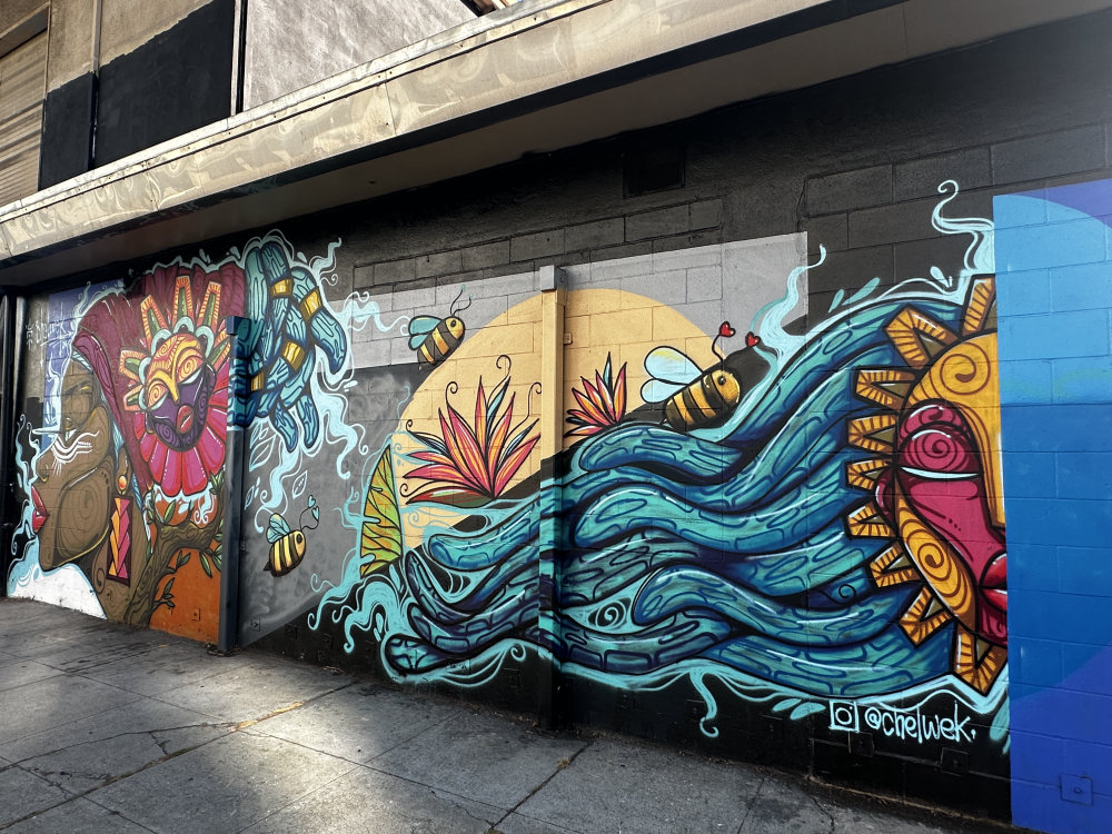 mural in Oakland by artist unknown.