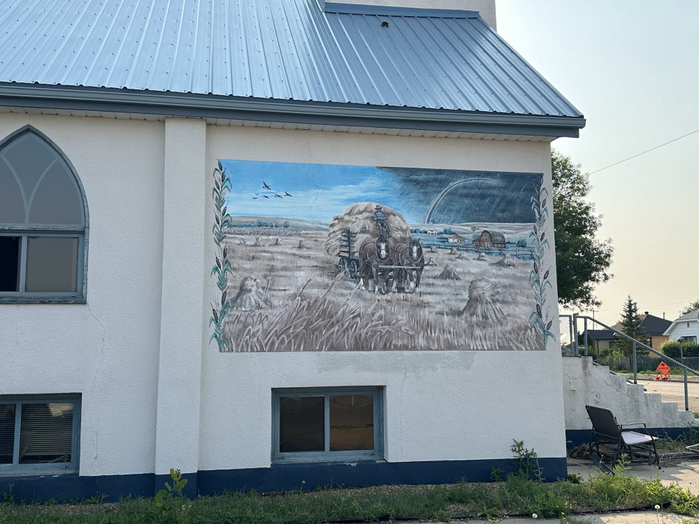 mural in Hanna by artist unknown.