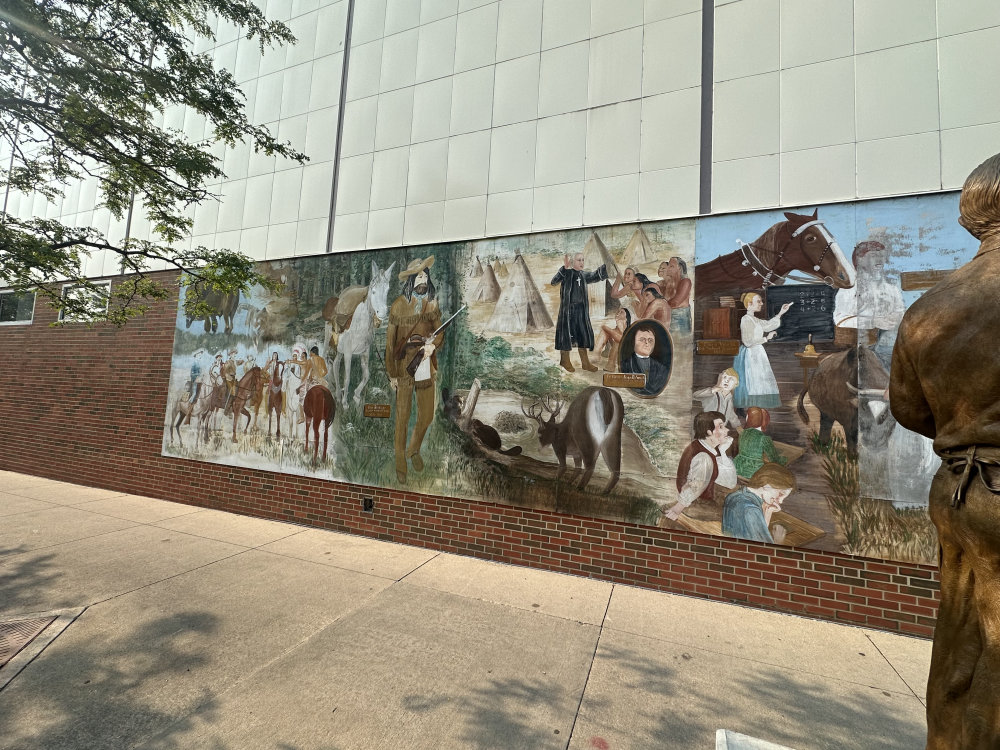 mural in Sheridan by artist unknown.