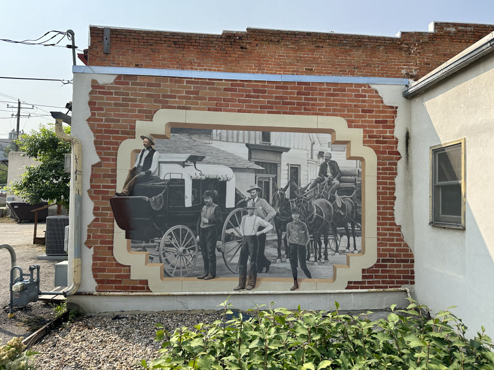 mural in Buffalo by artist unknown.