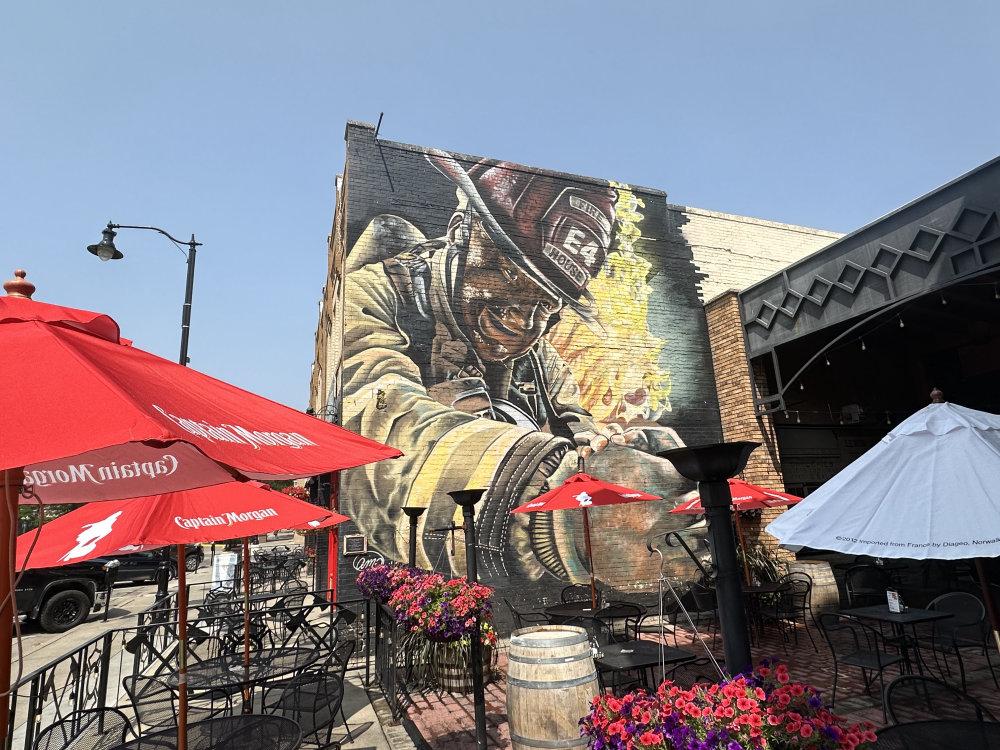 mural in Rapid City by artist unknown.