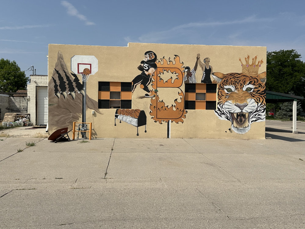 mural in Bayard by artist unknown.