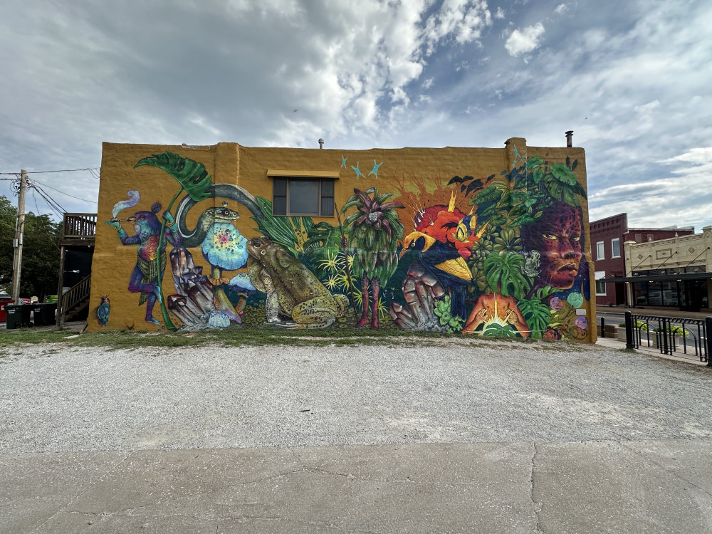 mural in Lincoln by artist unknown.