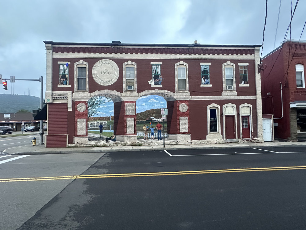 mural in Corning by artist unknown.