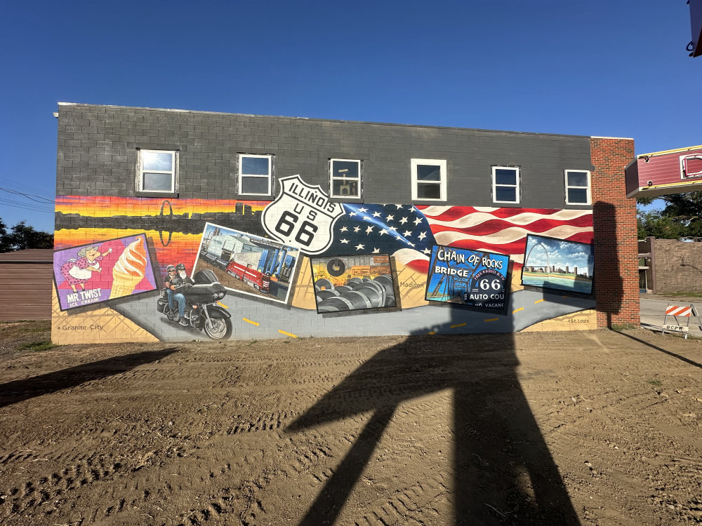 mural in Granite City by artist unknown.