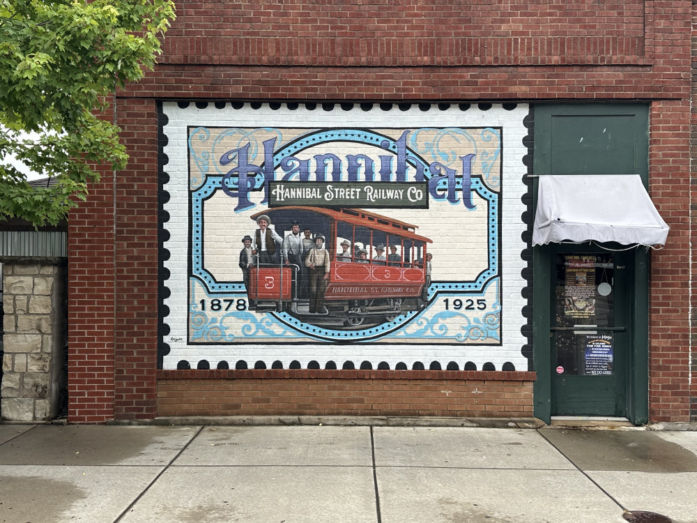 mural in Hannibal by artist unknown.