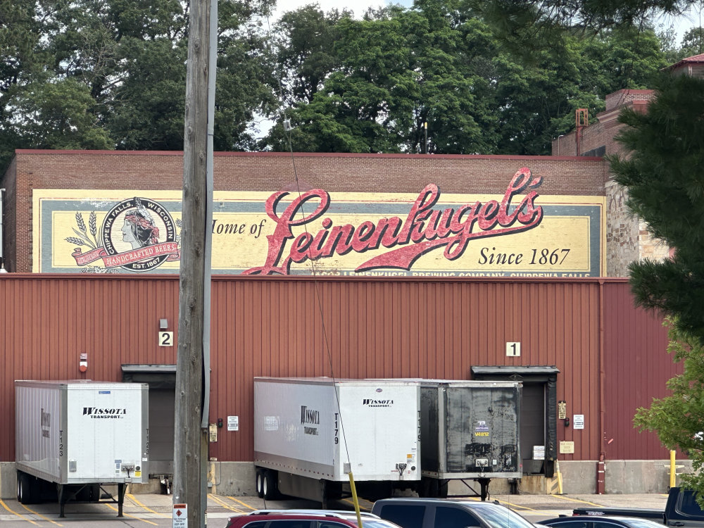 mural in Chippewa Falls by artist unknown.