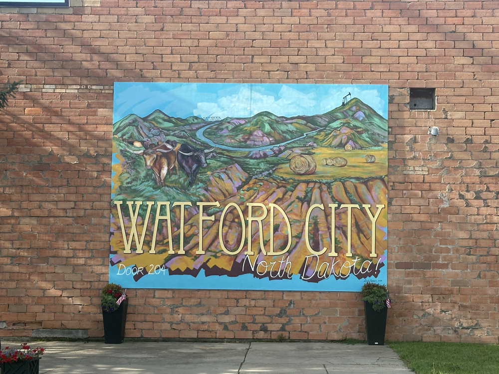 mural in Watford City by artist unknown.