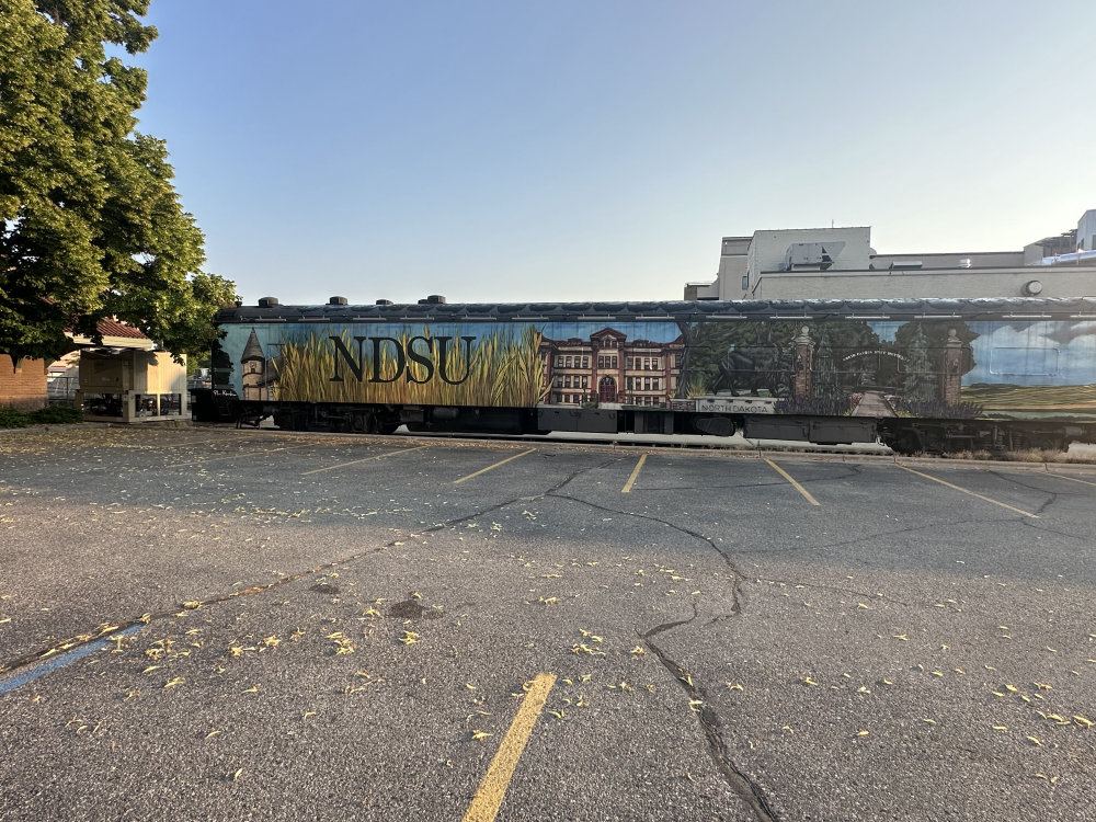 mural in Fargo by artist unknown.