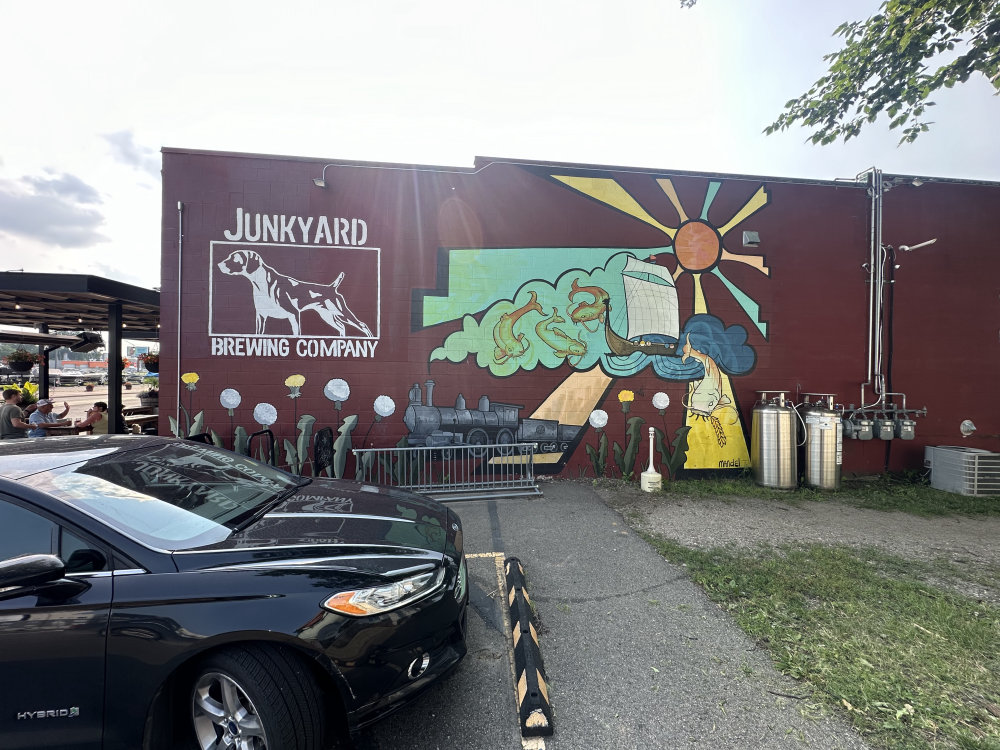 mural in Moorhead by artist unknown.