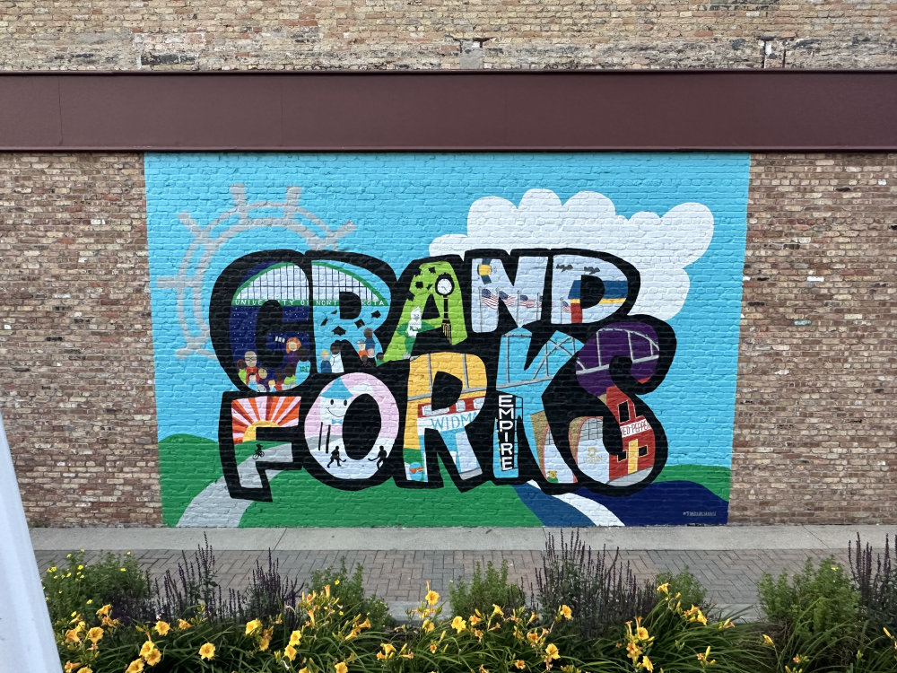 mural in Grand Forks by artist unknown.