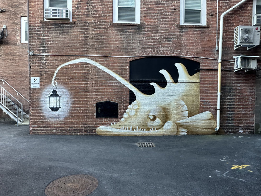 mural in Attleboro by artist unknown.