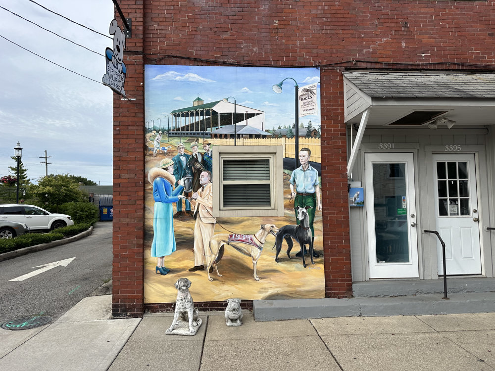 mural in Grove City by artist unknown.