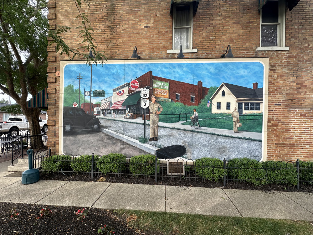 mural in Grove City by artist unknown.