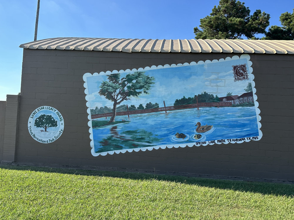 mural in Texarkana by artist unknown.