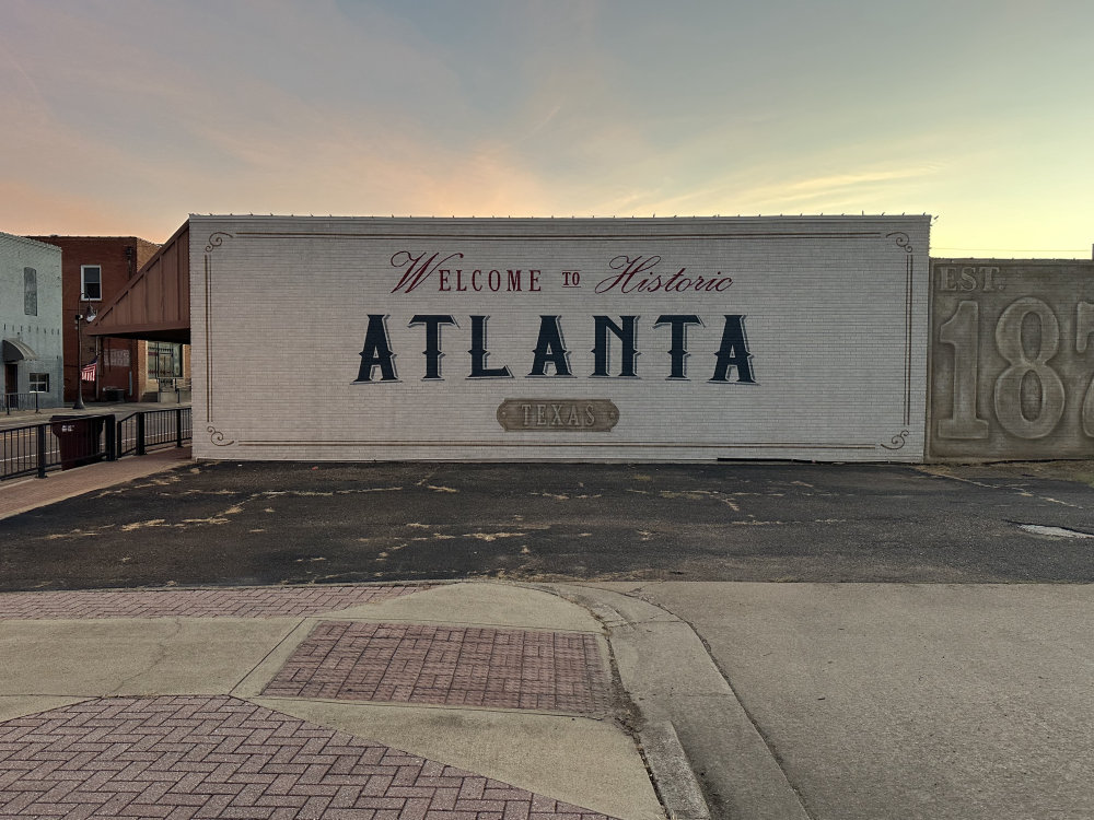 mural in Atlanta by artist unknown.