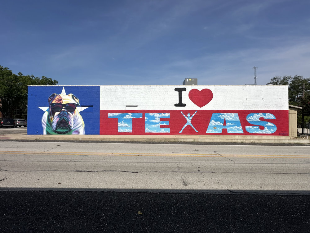 mural in Quitman by artist unknown.