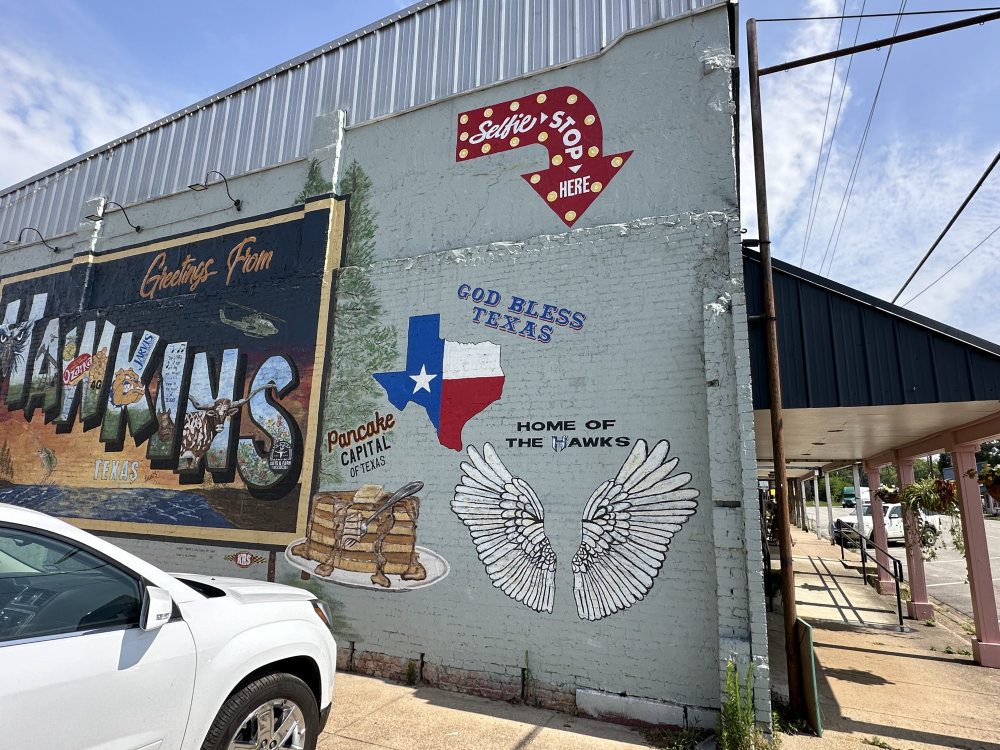 mural in Hawkins by artist unknown.