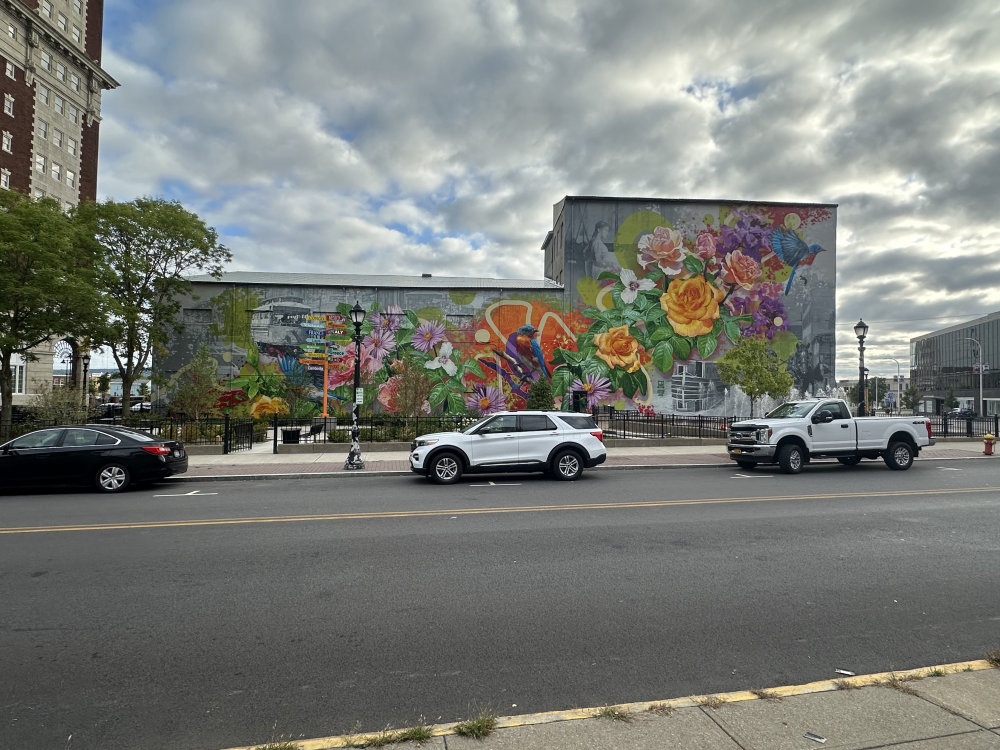 mural in Utica by artist unknown.