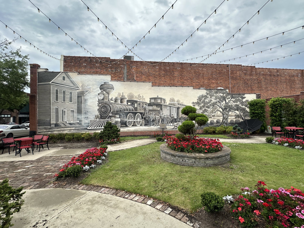 mural in Conway by artist unknown.