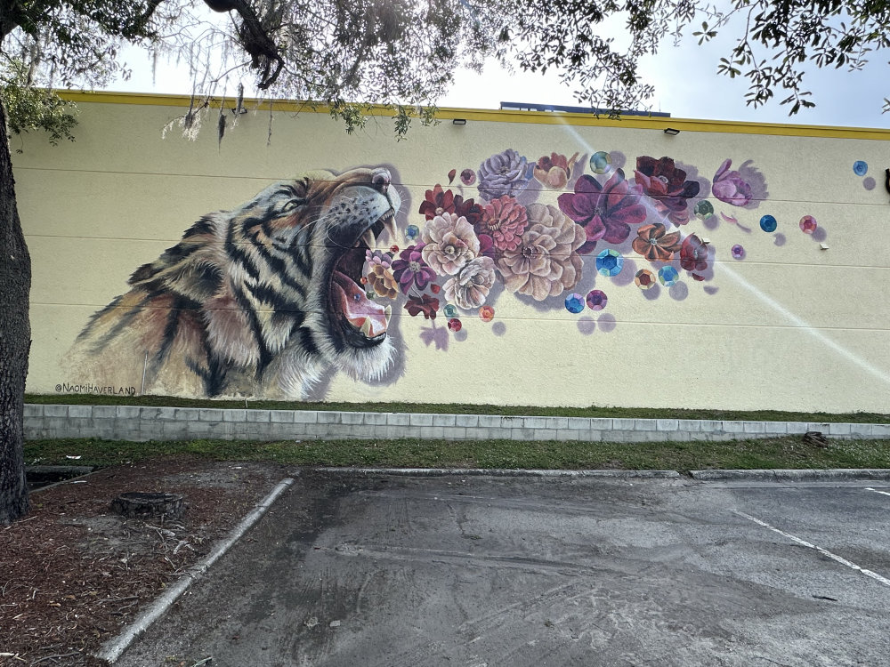 mural in Tampa by artist unknown.