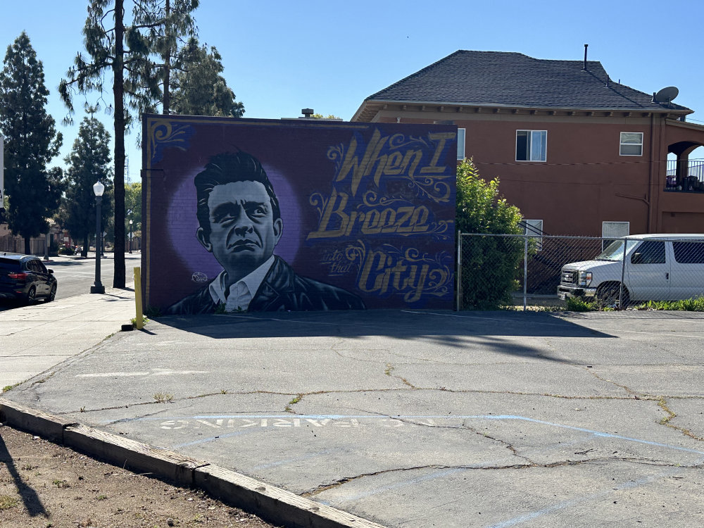 mural in Fresno by artist unknown.