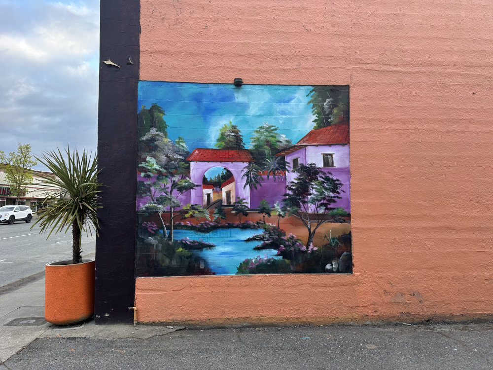 mural in Grants Pass by artist unknown.