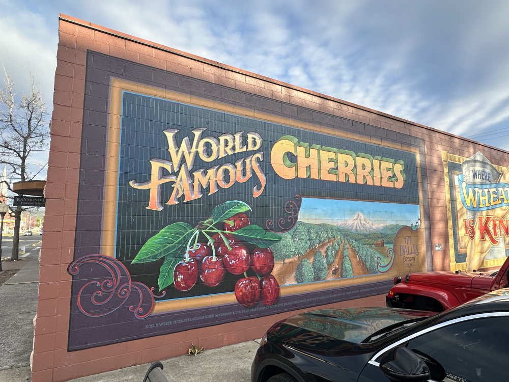 mural in The Dalles by artist unknown.