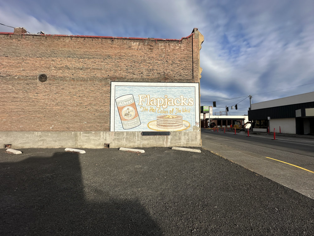 mural in The Dalles by artist unknown.