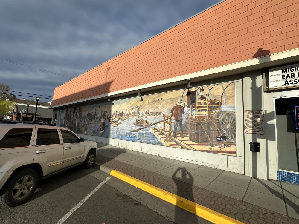 mural in The Dalles by artist unknown.