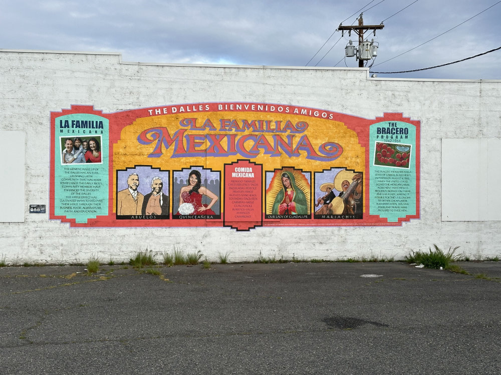 mural in The Dalles by artist unknown.