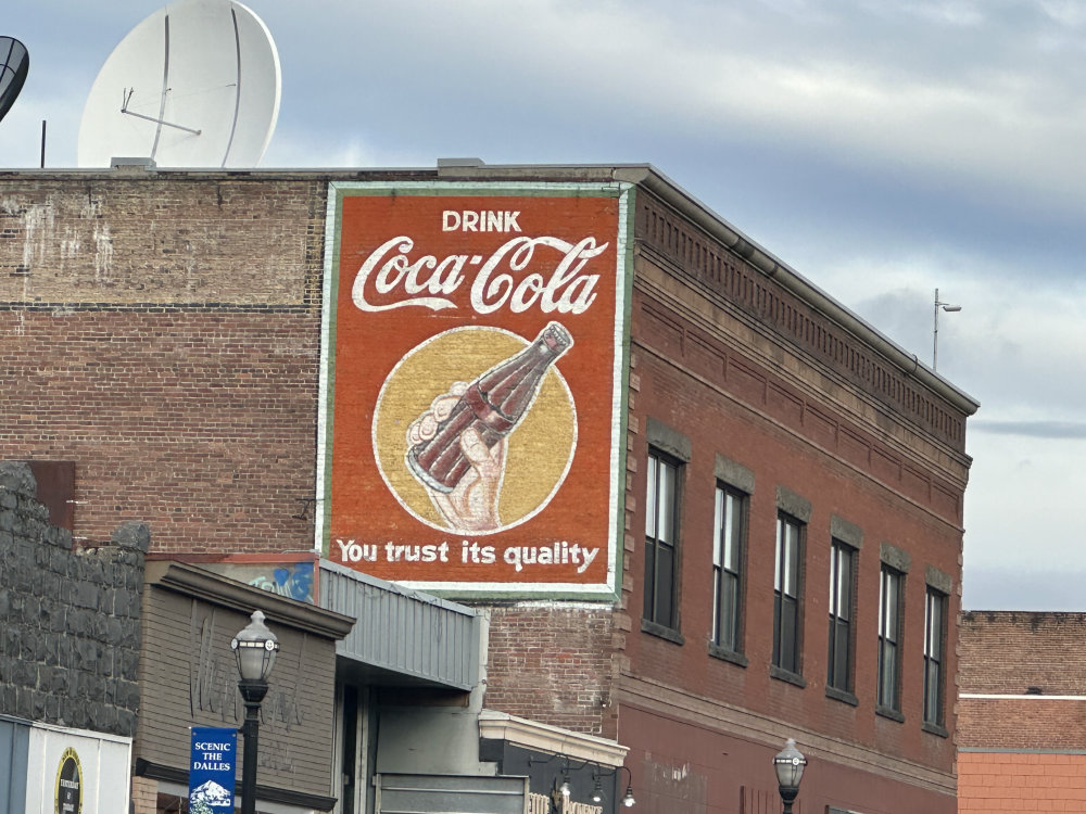 mural in The Dalles by artist unknown.