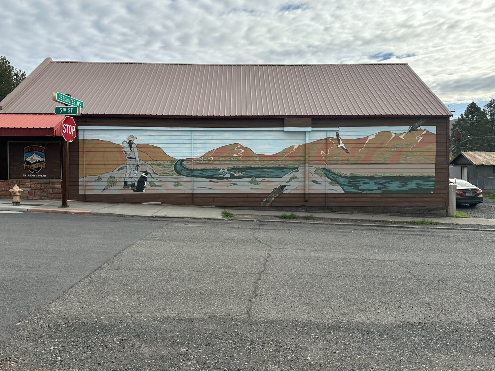 mural in Maupin by artist unknown.