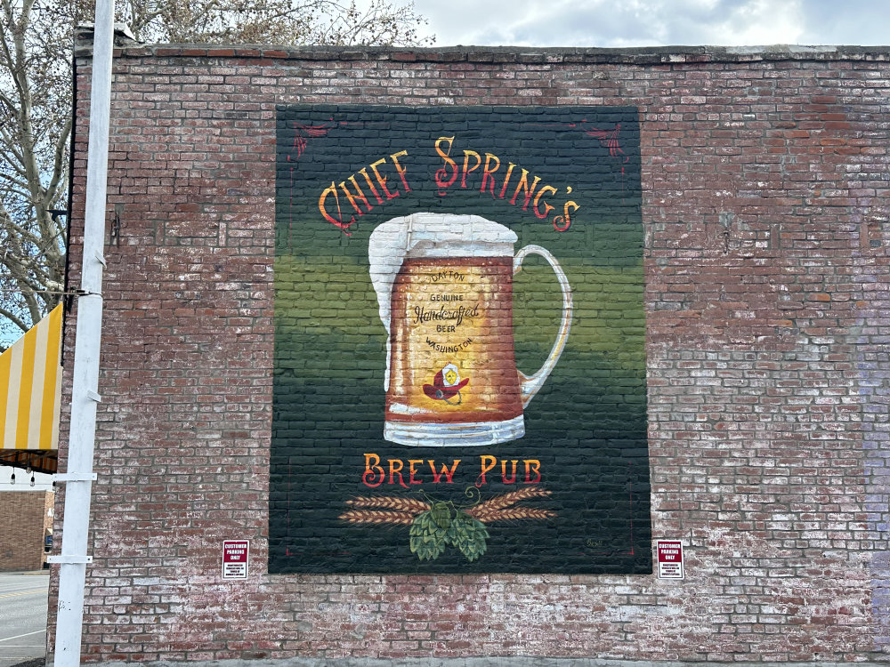 mural in Dayton by artist unknown.