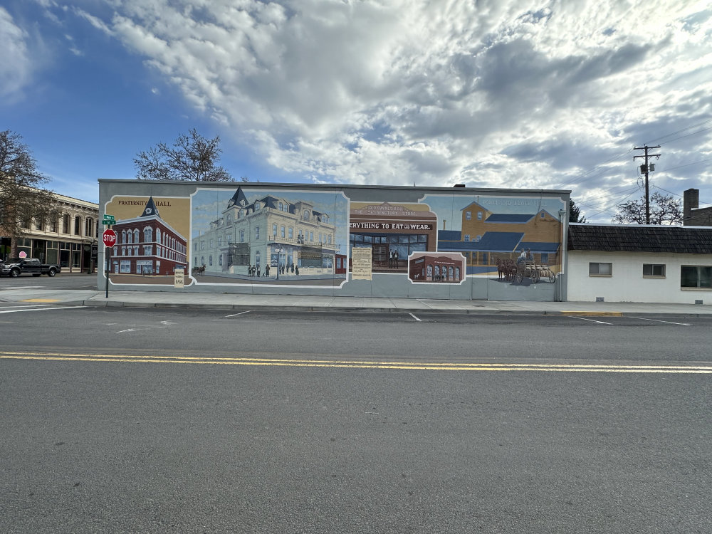 mural in Dayton by artist unknown.