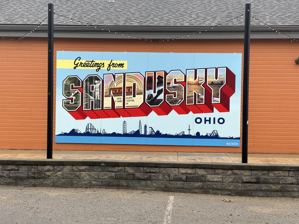 mural in Sandusky by artist Greetings Tour.