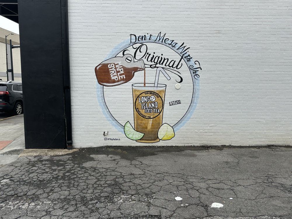 mural in Kingsport by artist unknown.