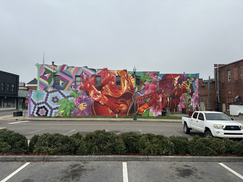 mural in Johnson City by artist unknown.