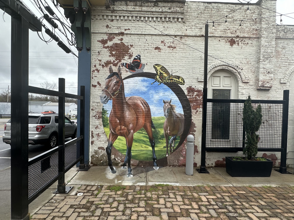 mural in Nicholasville by artist unknown.