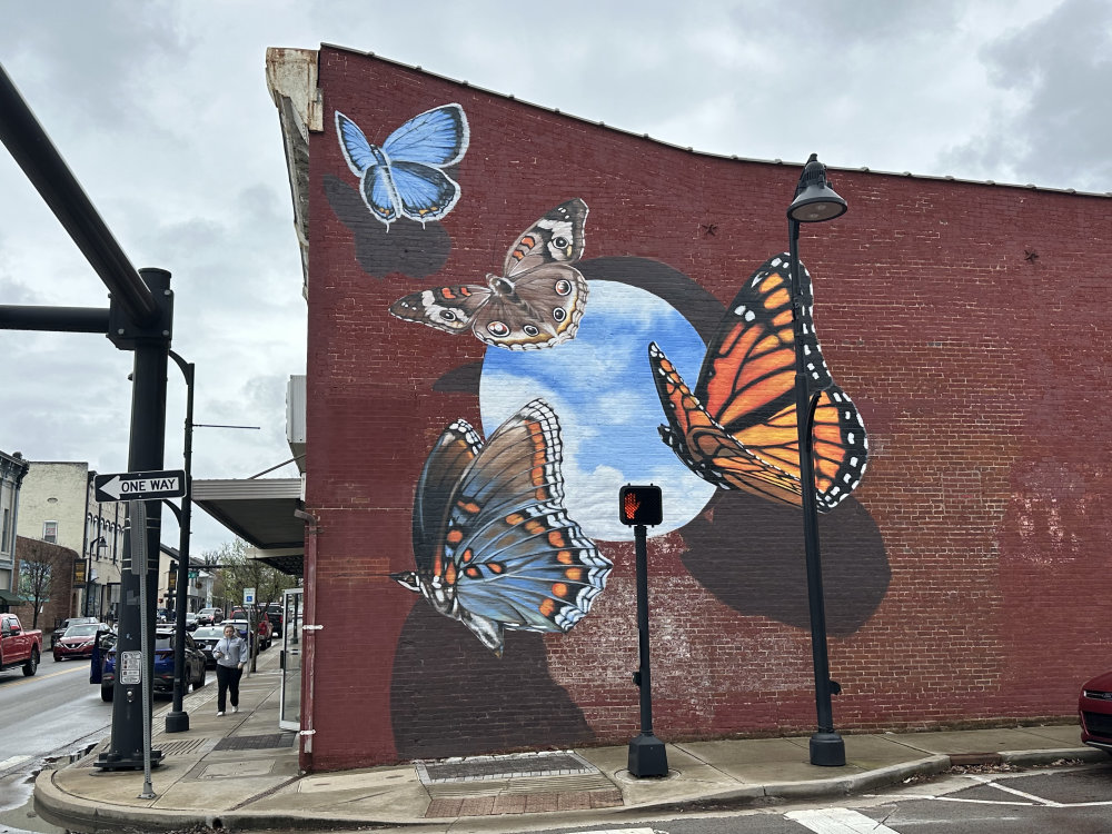 mural in Nicholasville by artist unknown.