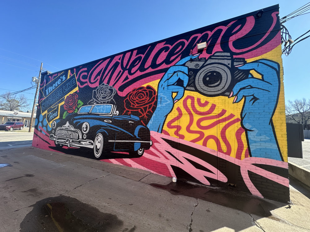 mural in Tulsa by artist unknown.