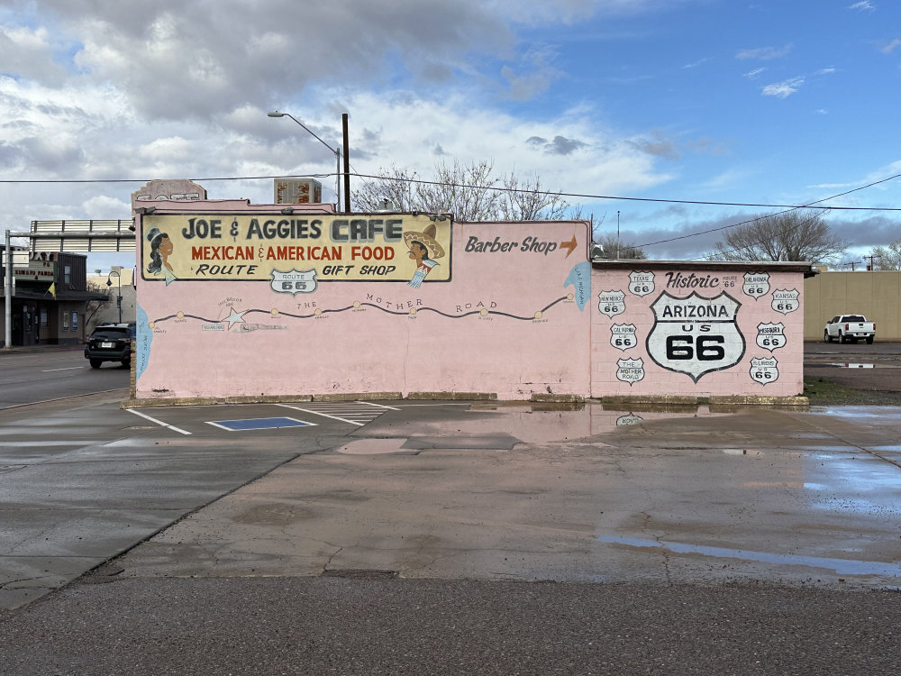 mural in Holbrook by artist unknown.