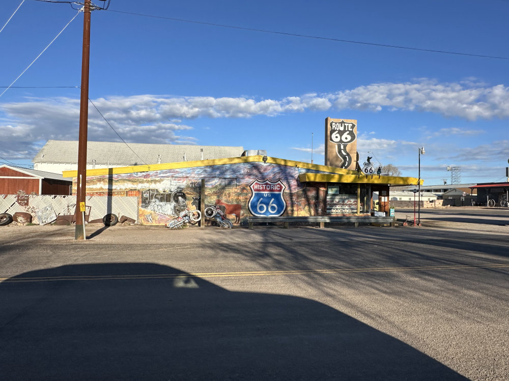 mural in Seligman by artist unknown.