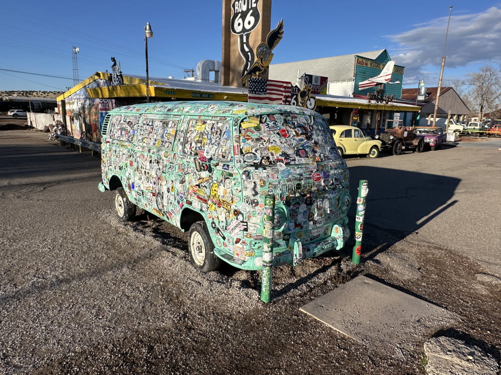 mural in Seligman by artist unknown.